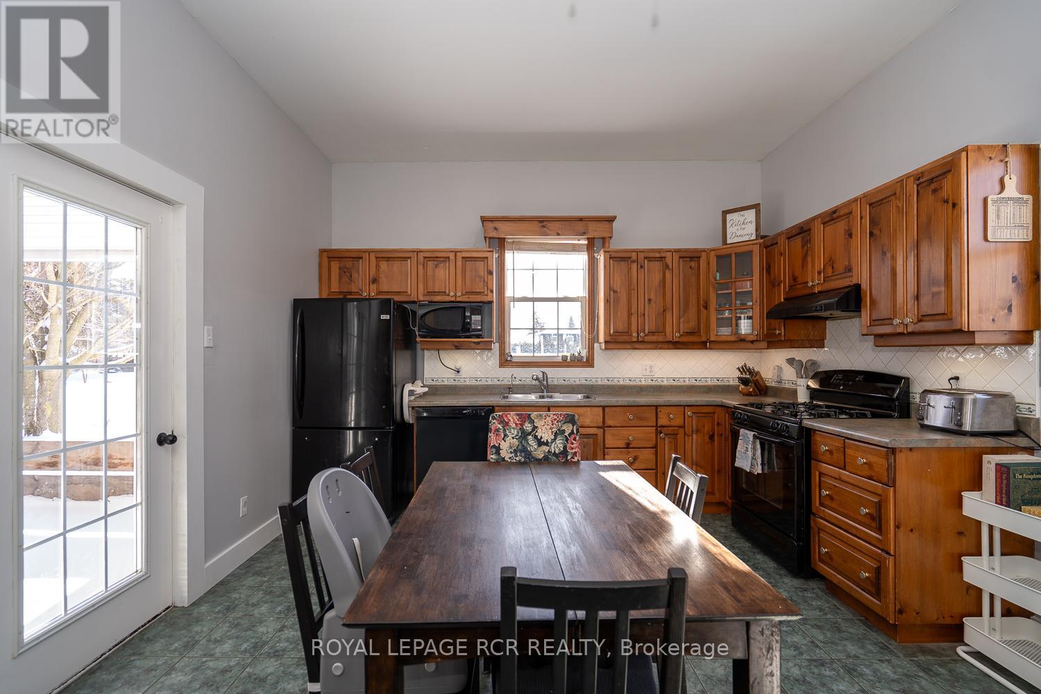 210 Carrol Street, Wellington North, Ontario  N0G 1A0 - Photo 16 - X12723488