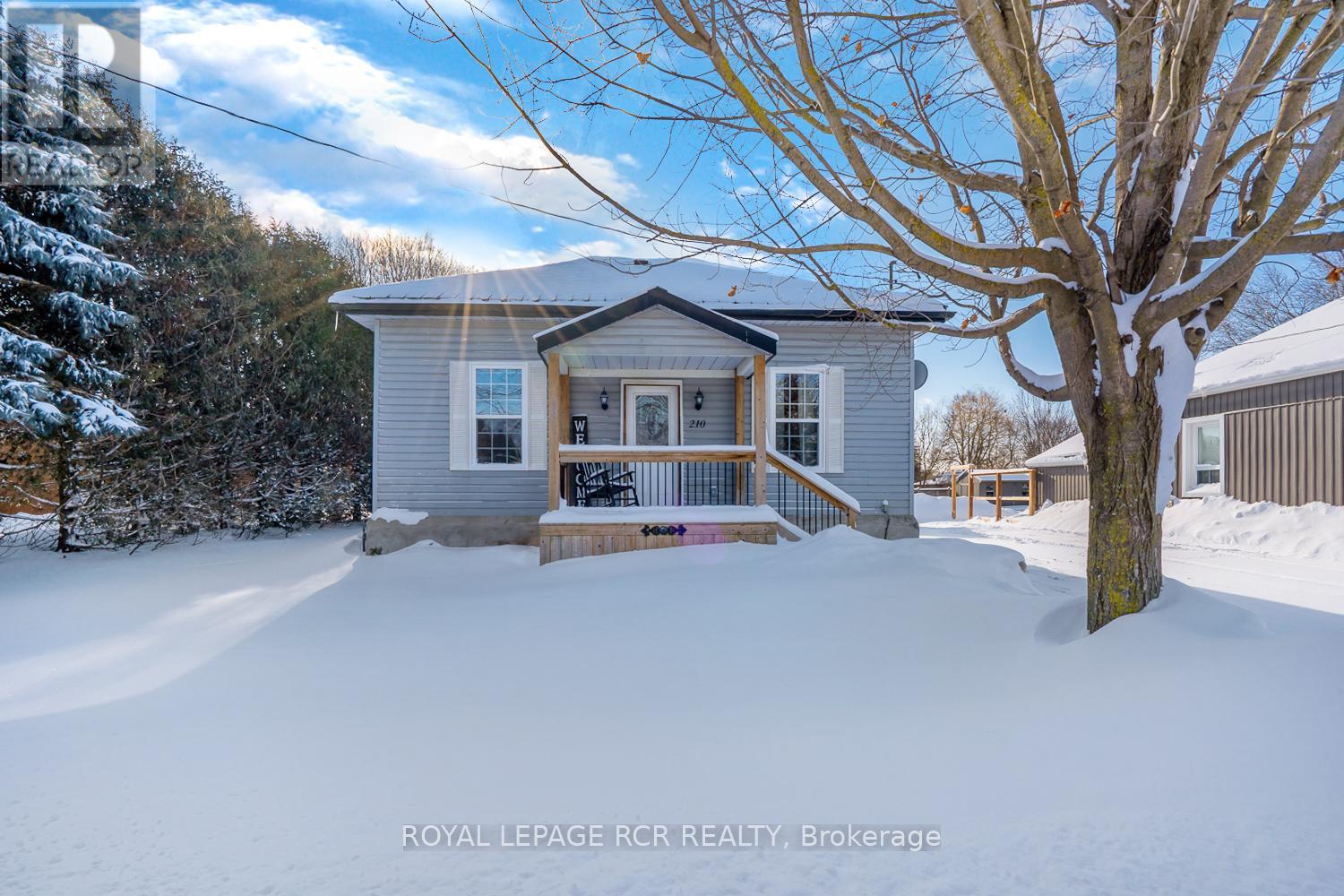 210 CARROL STREET, Wellington North, Ontario