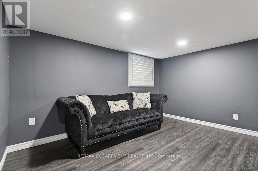 4254 Crescent Avenue, Lincoln, Ontario  L3J 0H4 - Photo 13 - X12965364