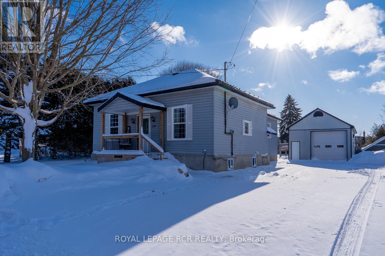 210 Carrol Street, Wellington North, Ontario  N0G 1A0 - Photo 2 - X12723488
