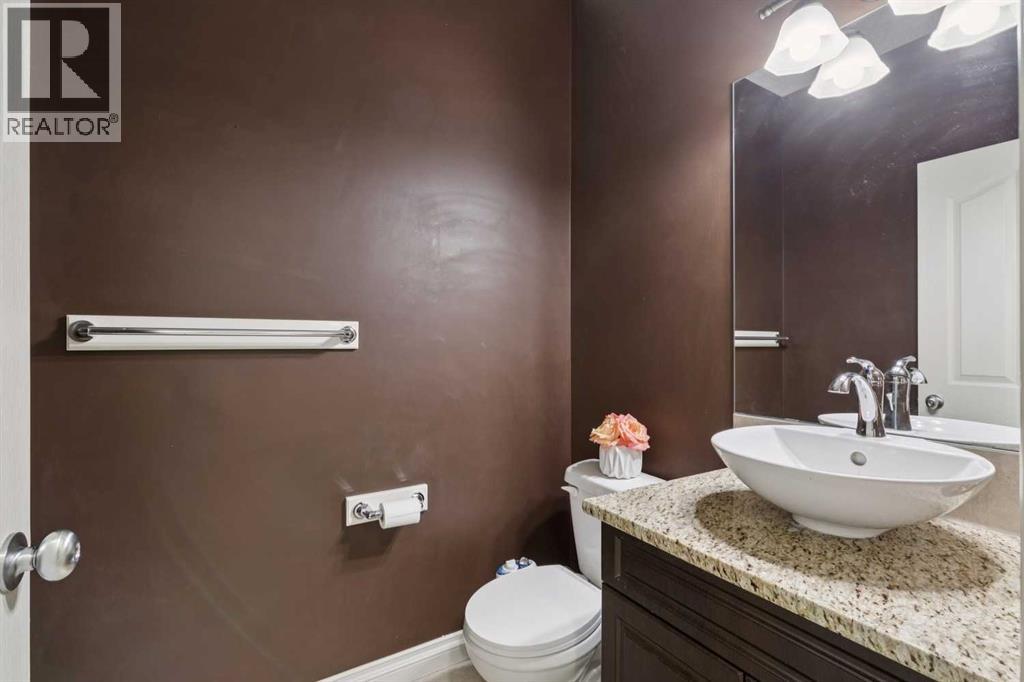 103 West Coach Way Sw, Calgary, Alberta  T3H 0M8 - Photo 22 - A2299376