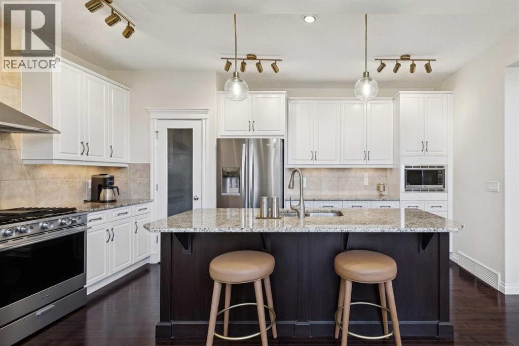 103 West Coach Way Sw, Calgary, Alberta  T3H 0M8 - Photo 20 - A2299376