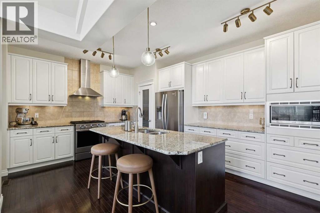 103 West Coach Way Sw, Calgary, Alberta  T3H 0M8 - Photo 19 - A2299376