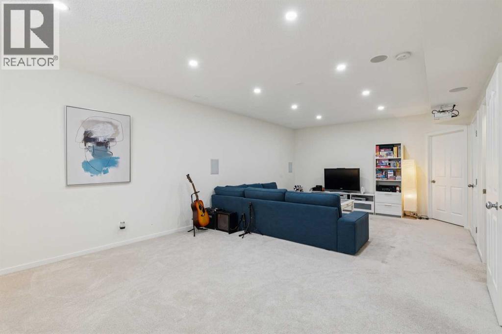 103 West Coach Way Sw, Calgary, Alberta  T3H 0M8 - Photo 35 - A2299376