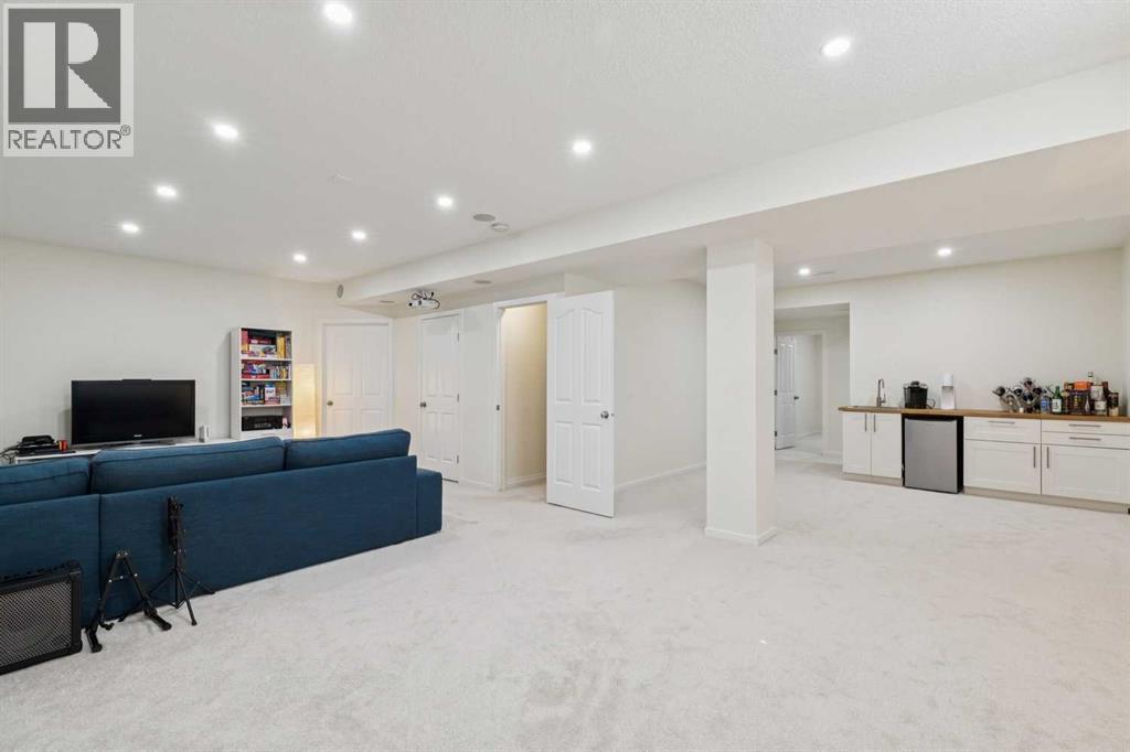 103 West Coach Way Sw, Calgary, Alberta  T3H 0M8 - Photo 36 - A2299376