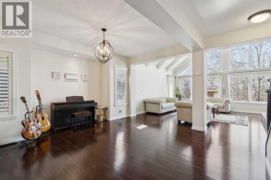 103 West Coach Way Sw, Calgary, Alberta  T3H 0M8 - Photo 5 - A2299376