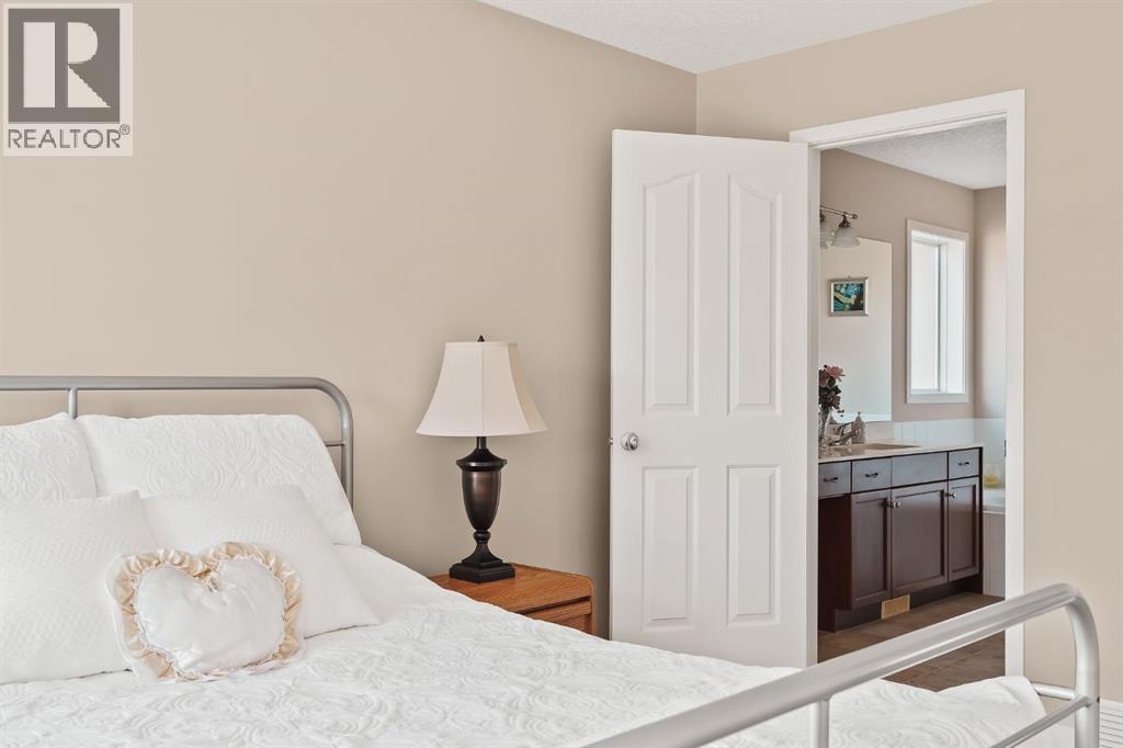 430 Discovery Ridge Boulevard Sw, Calgary, Alberta  T3H 5T7 - Photo 22 - A2301240