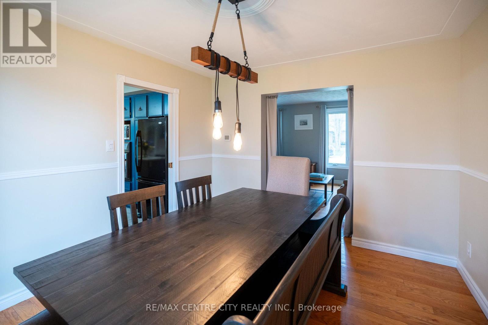 272 Coad Street, Southwest Middlesex, Ontario  N0L 1M0 - Photo 7 - X13001542