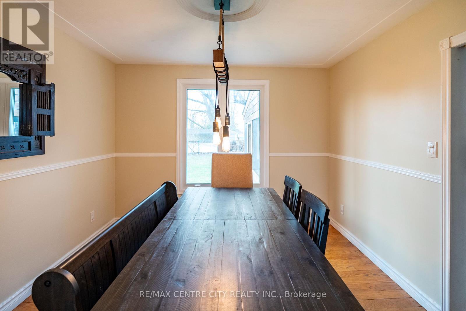 272 Coad Street, Southwest Middlesex, Ontario  N0L 1M0 - Photo 8 - X13001542