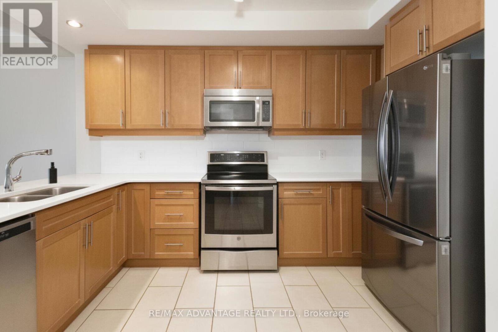 901 - 240 Villagewalk Boulevard, London North, Ontario  N6G 0P6 - Photo 9 - X13001564