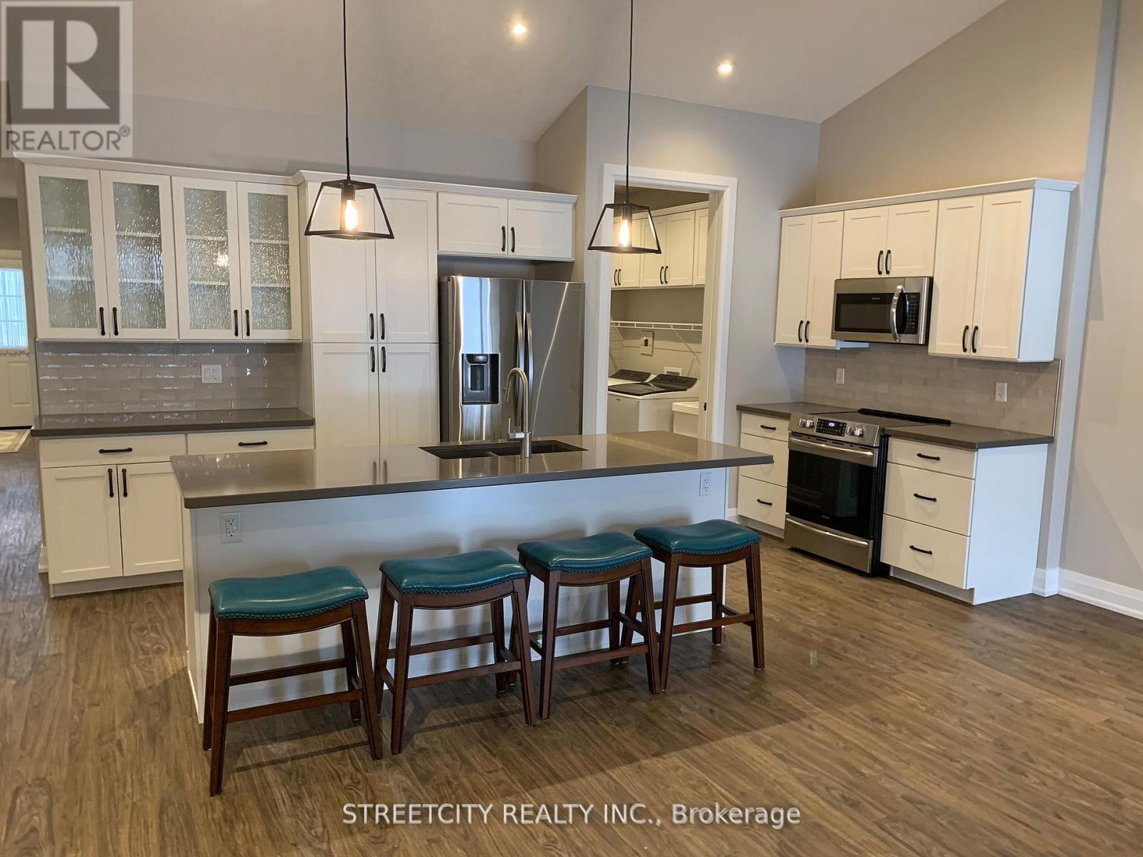 4 - 1868 L\\longwoods Road, Southwest Middlesex, Ontario  N0L 2N0 - Photo 7 - X13001624