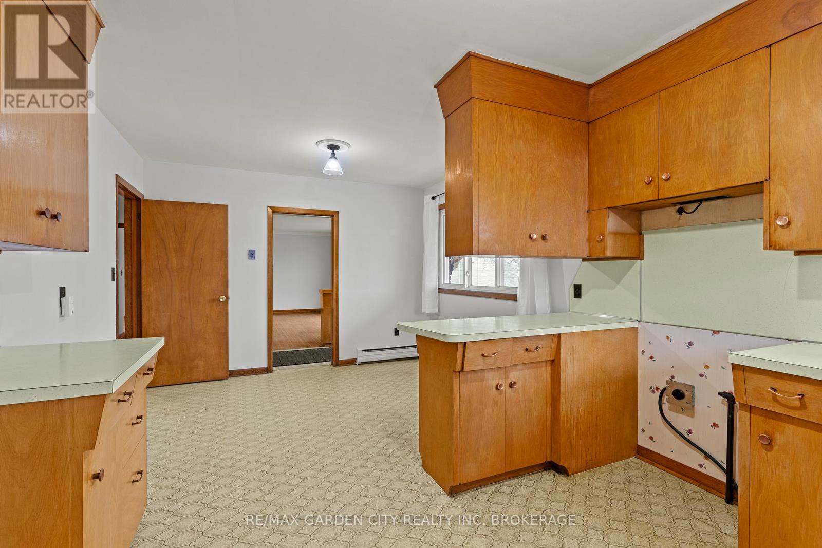 1 Gladman Avenue, St. Catharines, Ontario  L2N 4A2 - Photo 12 - X12895894