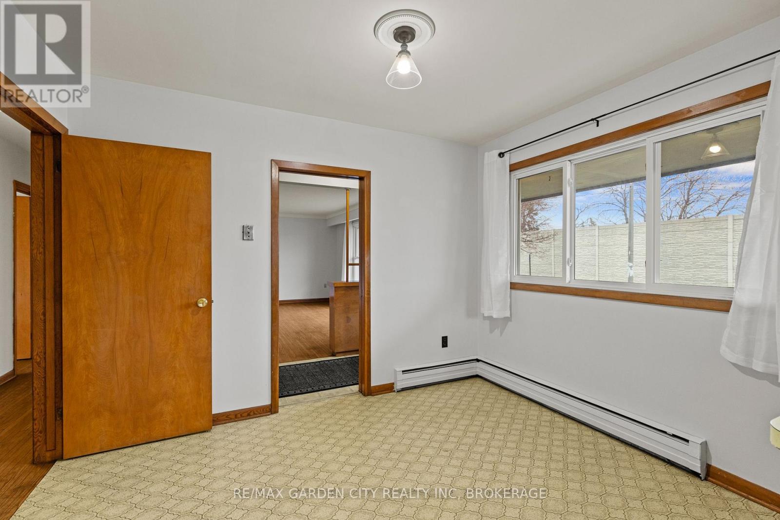 1 Gladman Avenue, St. Catharines, Ontario  L2N 4A2 - Photo 8 - X12895894