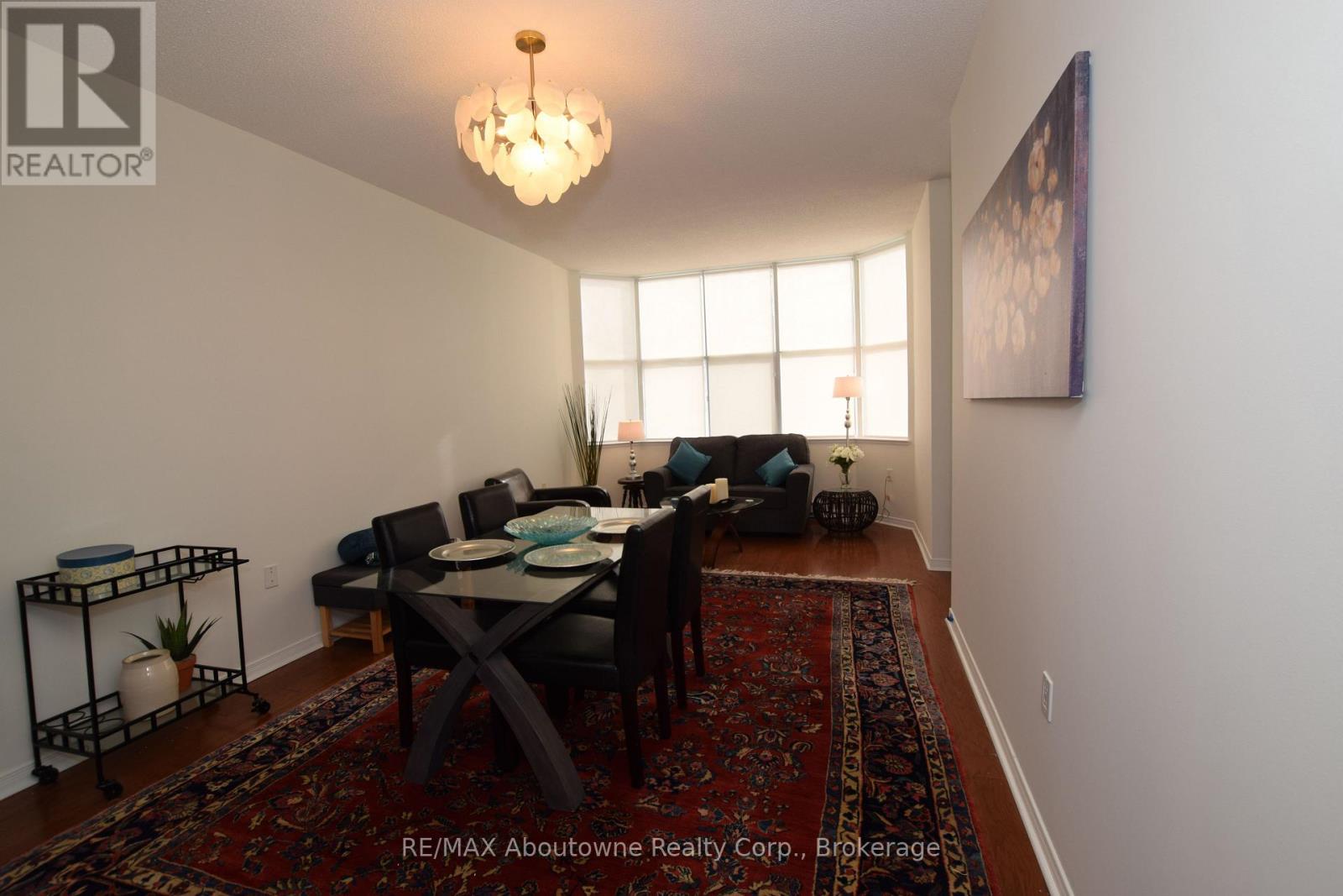 110 - 2199 Sixth Line, Oakville, Ontario  L6H 5V3 - Photo 4 - W13001484