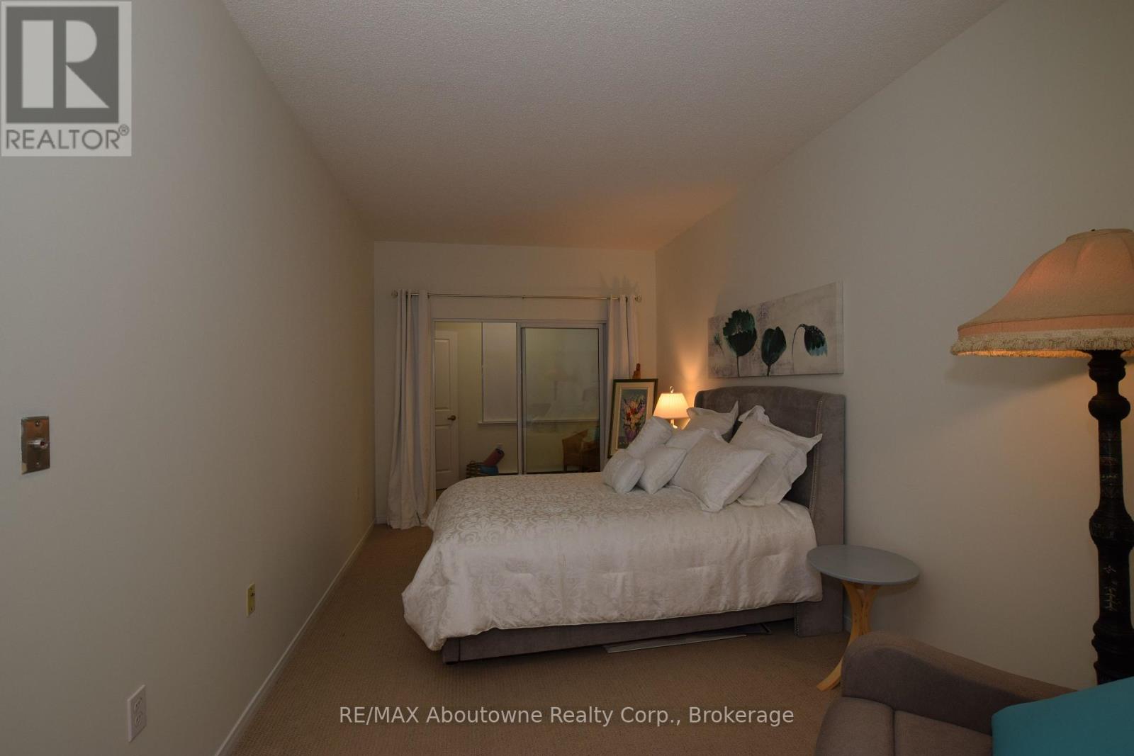 110 - 2199 Sixth Line, Oakville, Ontario  L6H 5V3 - Photo 8 - W13001484