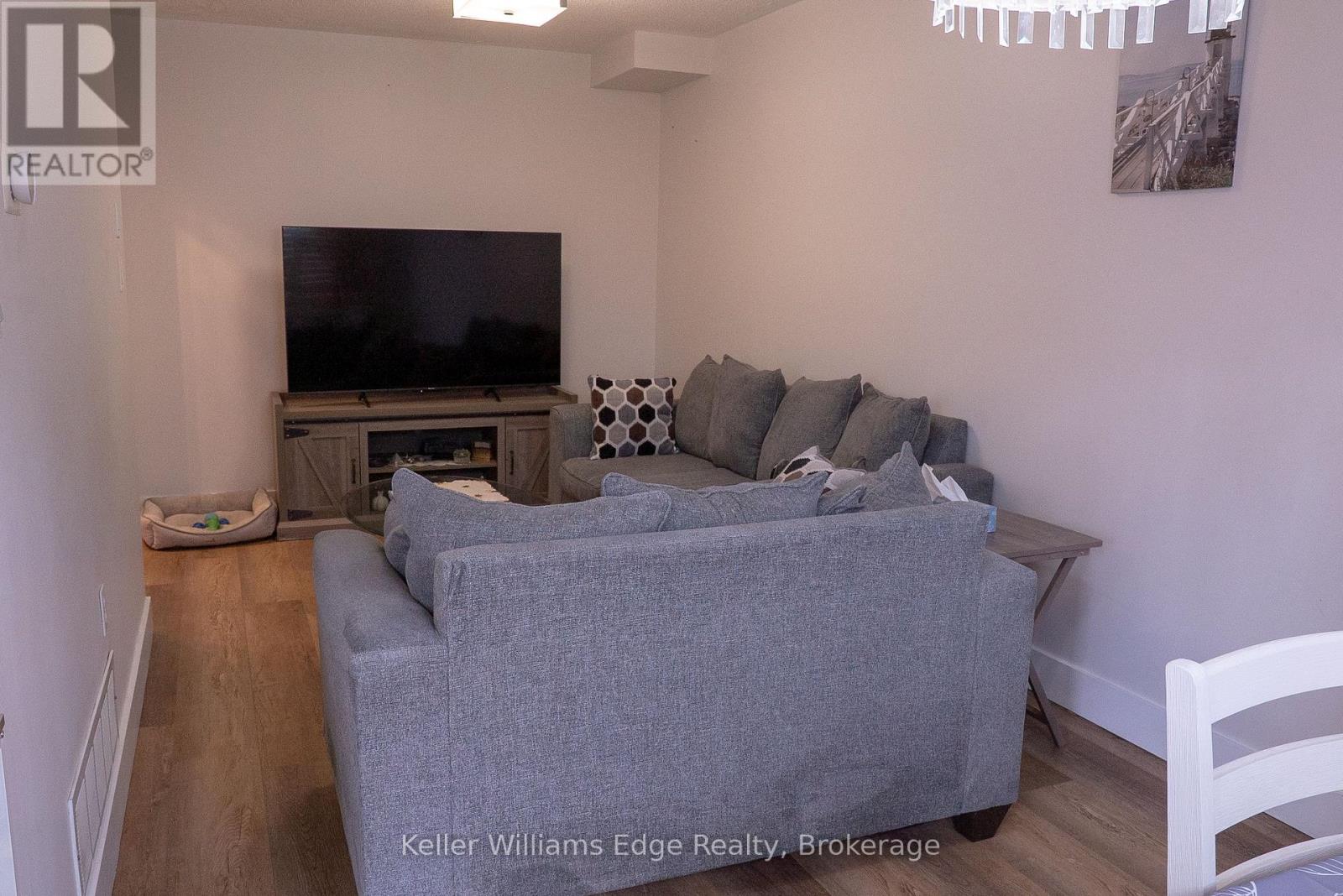 1385 Brookstar Drive, Oakville, Ontario  L6M 3W2 - Photo 3 - W13001628