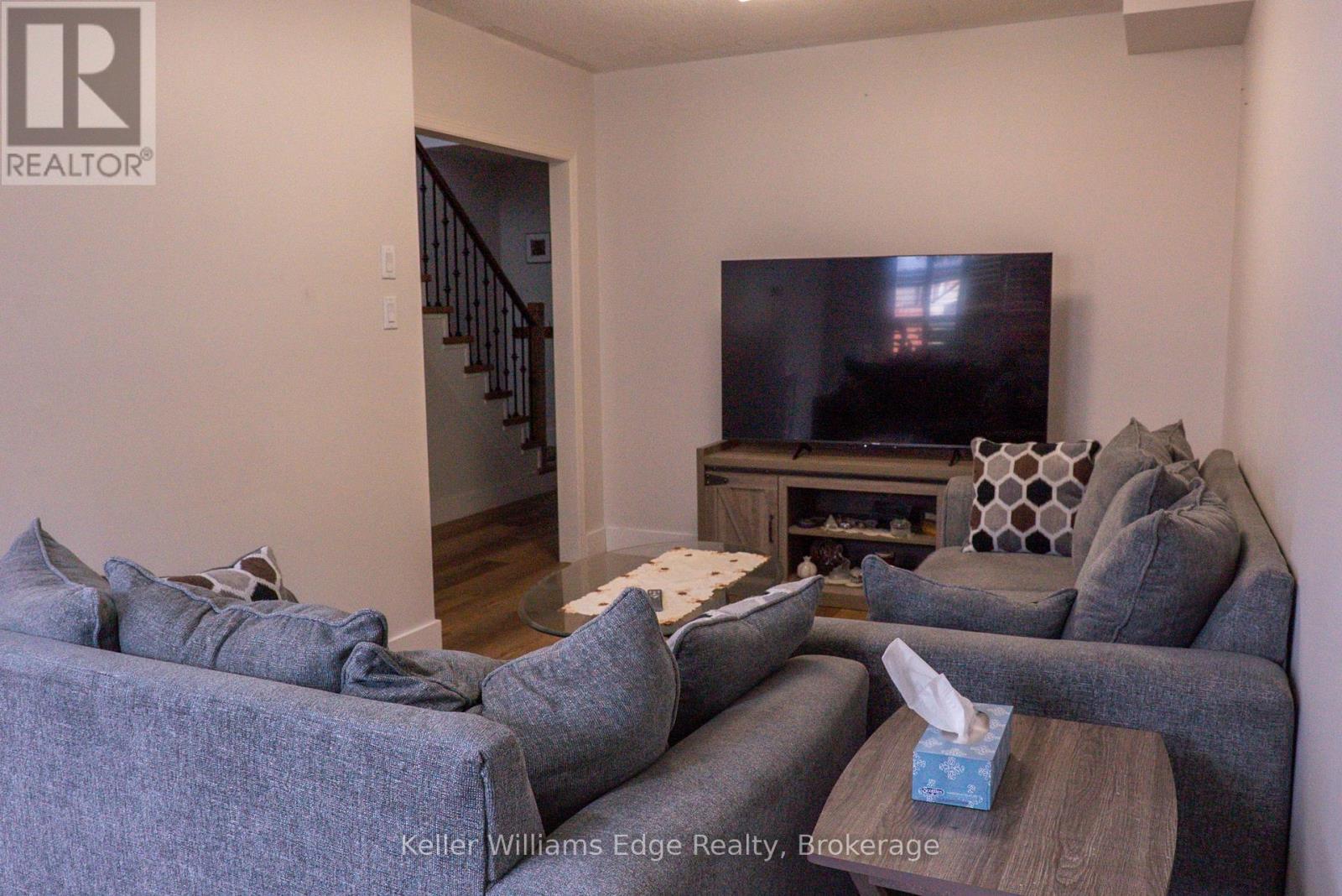 1385 Brookstar Drive, Oakville, Ontario  L6M 3W2 - Photo 6 - W13001628
