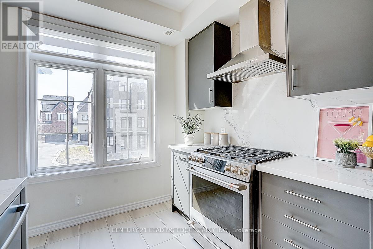 32 William Shearn Crescent, Markham, Ontario  L6C 3J4 - Photo 19 - N12976704