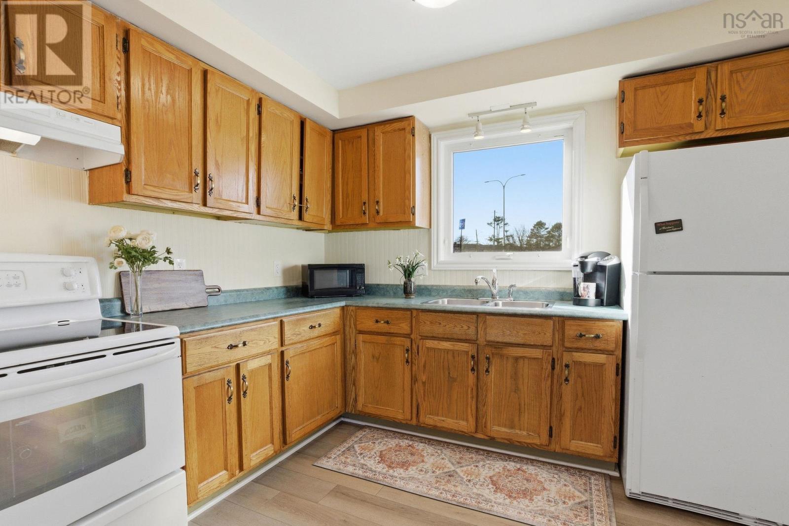 1 Oakwood Court, Dartmouth, Nova Scotia  B2W 5P8 - Photo 12 - 202607219