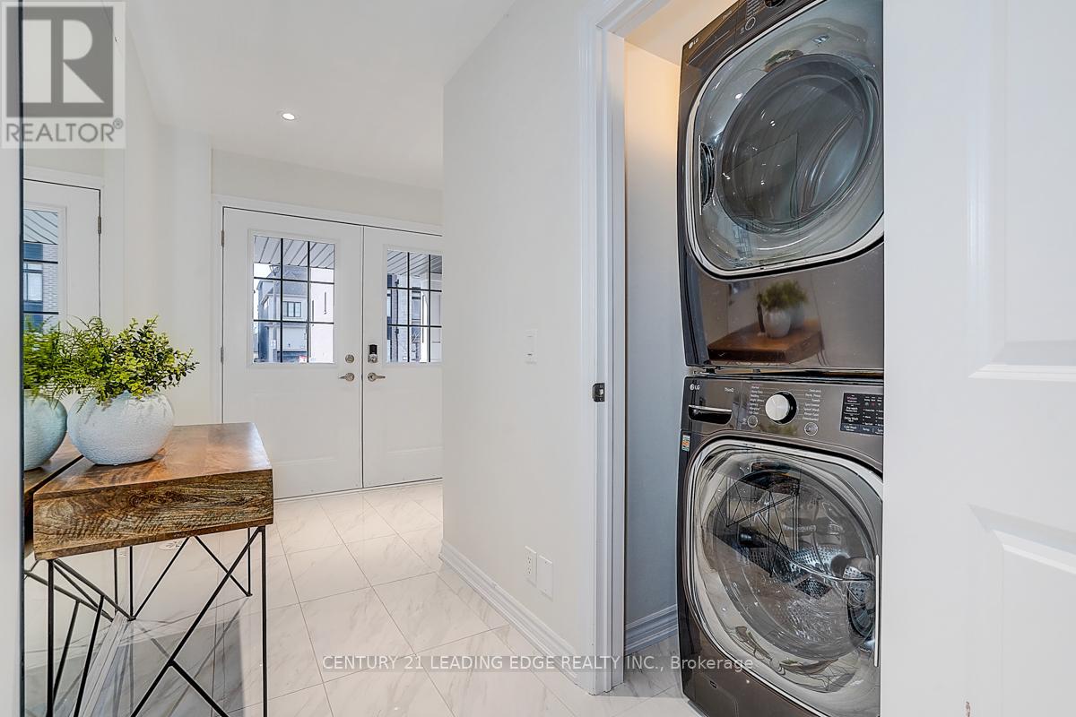 32 William Shearn Crescent, Markham, Ontario  L6C 3J4 - Photo 7 - N12976704