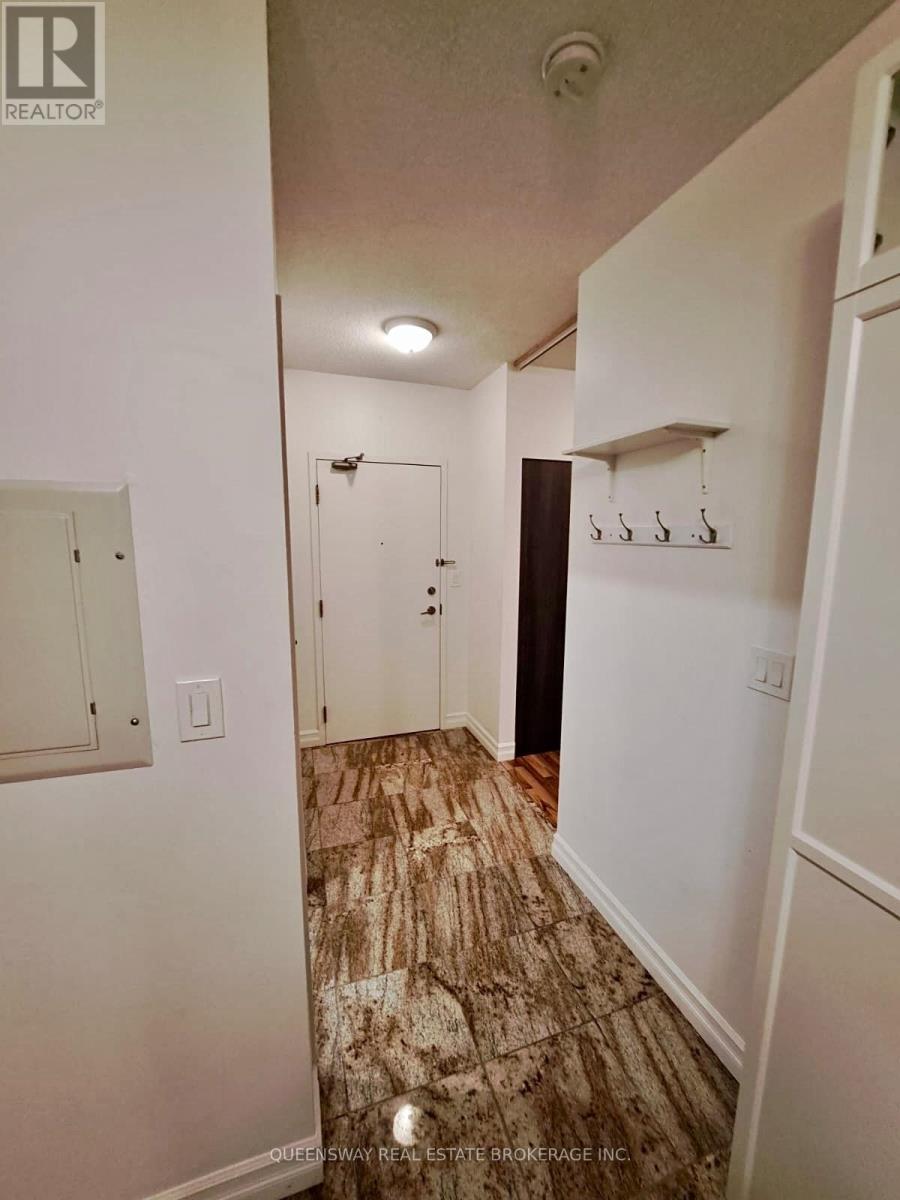 915 - 2464 Weston Road, Toronto, Ontario  M9N 0A2 - Photo 2 - W12935064