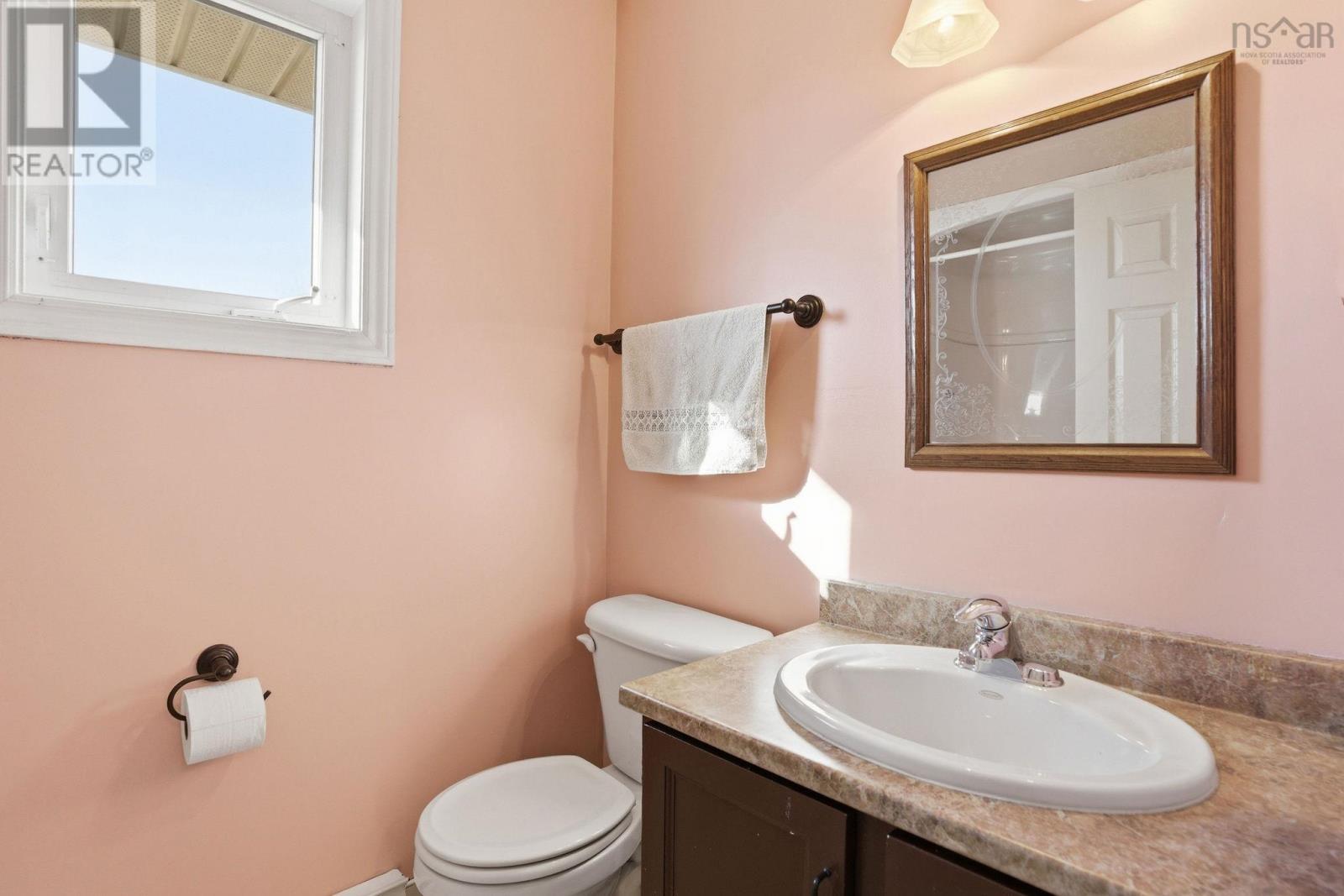 1 Oakwood Court, Dartmouth, Nova Scotia  B2W 5P8 - Photo 25 - 202607219