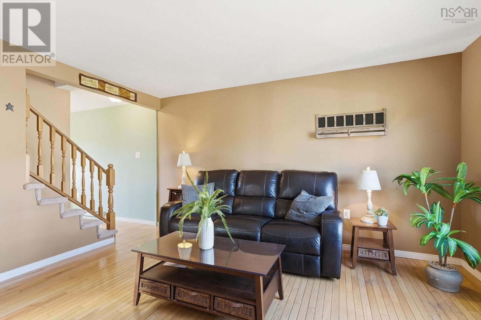 1 Oakwood Court, Dartmouth, Nova Scotia  B2W 5P8 - Photo 6 - 202607219