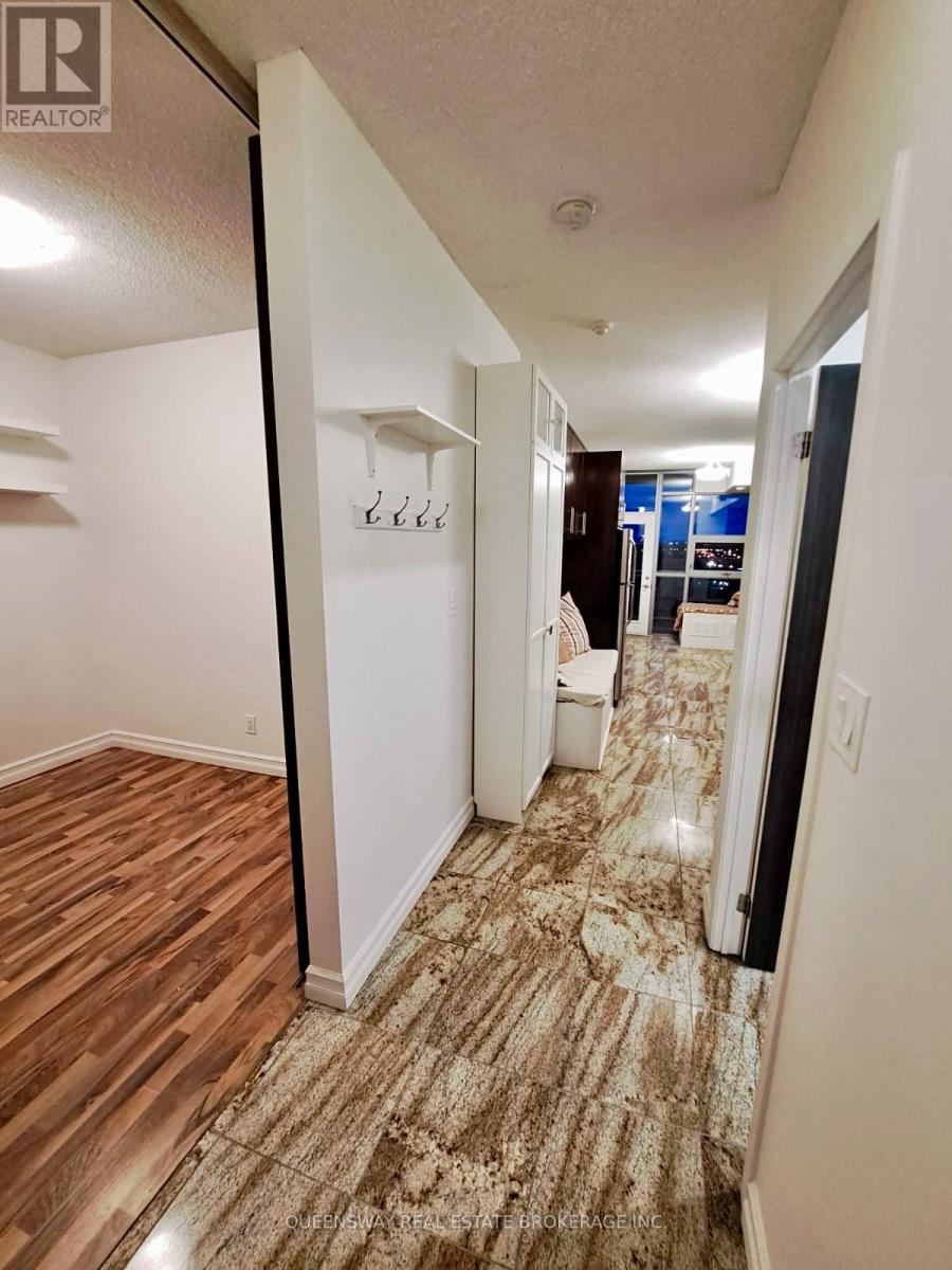 915 - 2464 Weston Road, Toronto, Ontario  M9N 0A2 - Photo 3 - W12935064