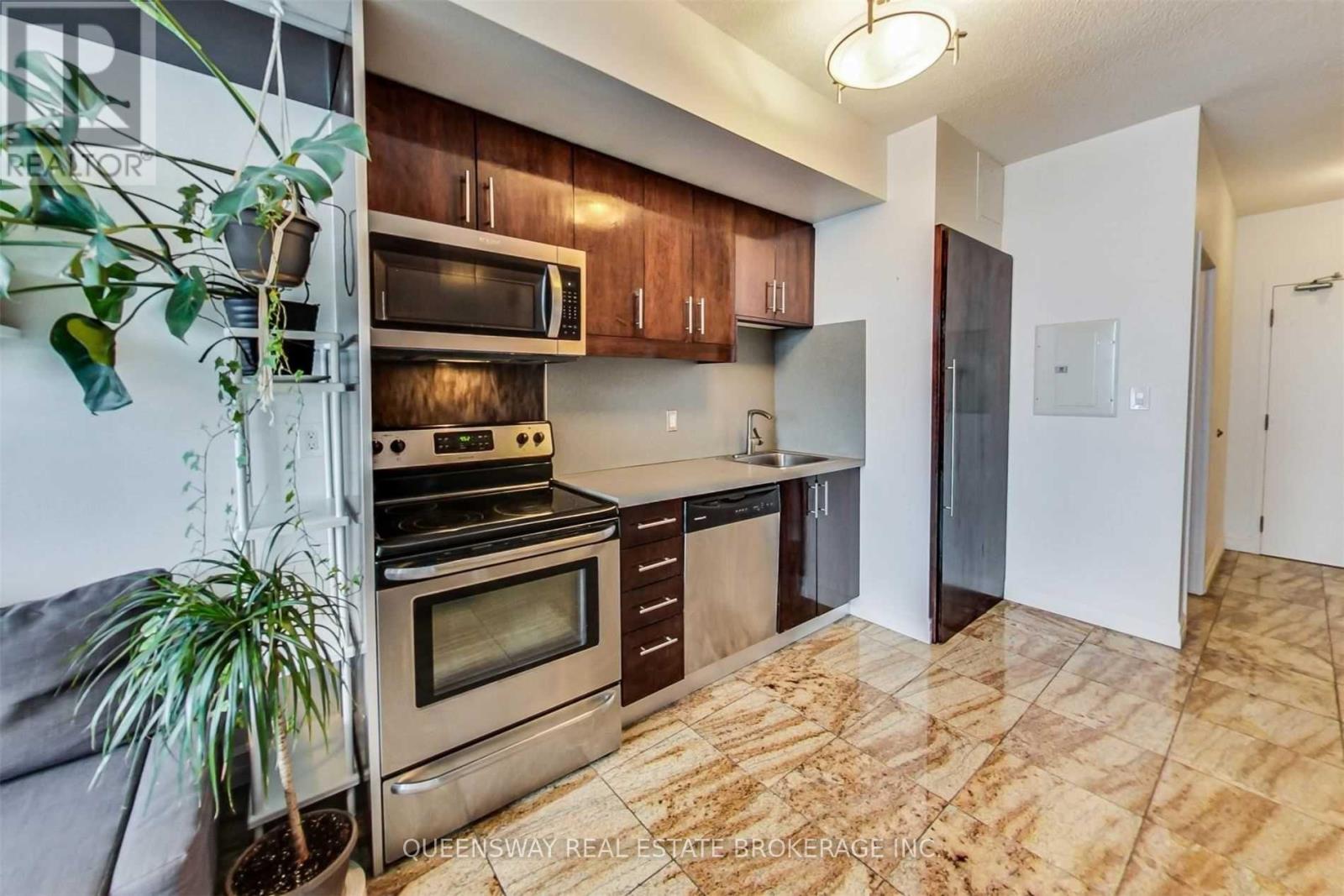 915 - 2464 Weston Road, Toronto, Ontario  M9N 0A2 - Photo 7 - W12935064