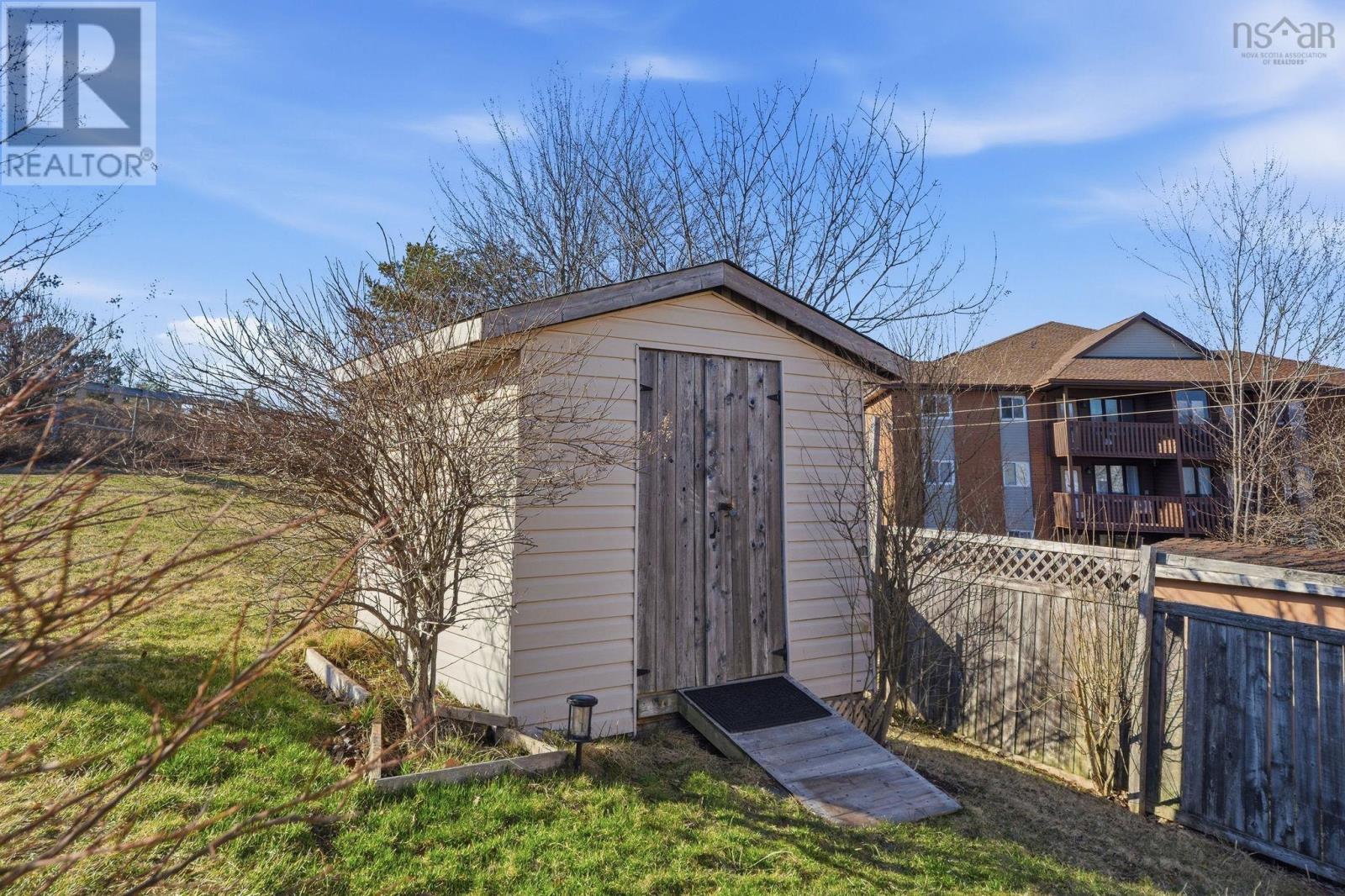 1 Oakwood Court, Dartmouth, Nova Scotia  B2W 5P8 - Photo 31 - 202607219