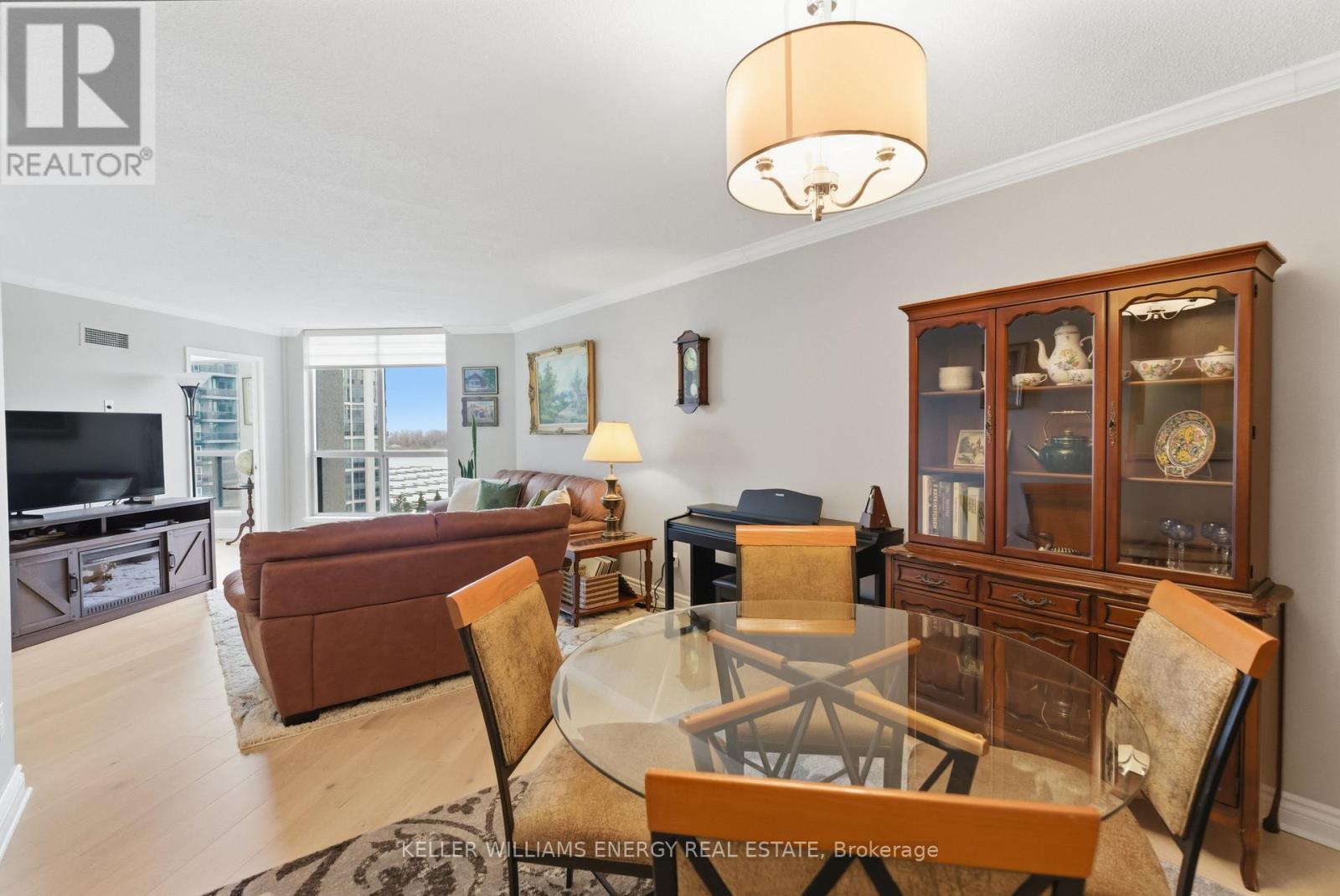 903 - 360 Watson Street W, Whitby, Ontario  L1N 9G2 - Photo 16 - E13001654