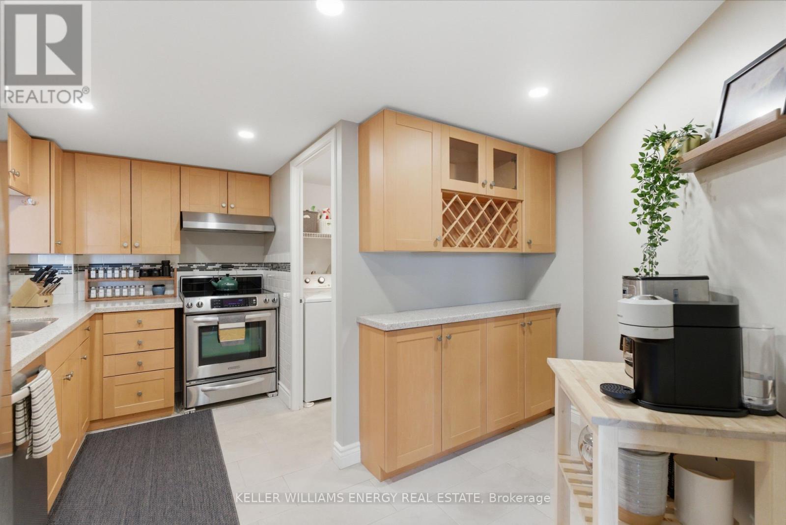 903 - 360 Watson Street W, Whitby, Ontario  L1N 9G2 - Photo 6 - E13001654