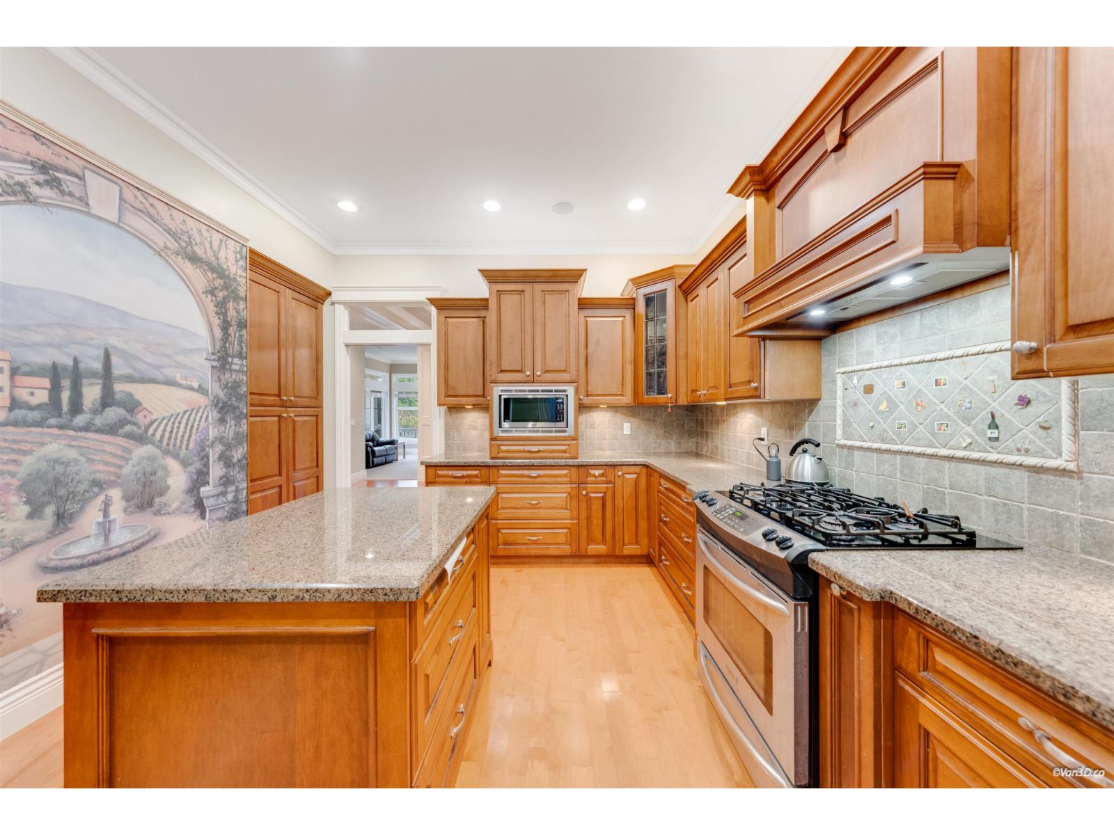 2110 Indian Fort Drive, Surrey, British Columbia  V4A 3L8 - Photo 10 - R3095071