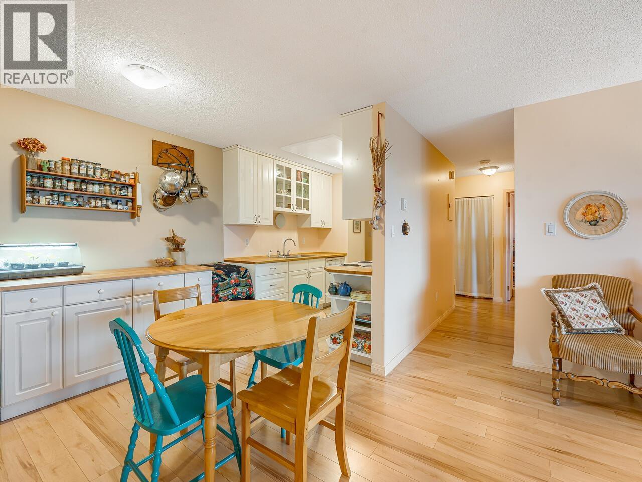 307 5340 Hastings Street, Burnaby, British Columbia  V5B 1R1 - Photo 5 - R3102914