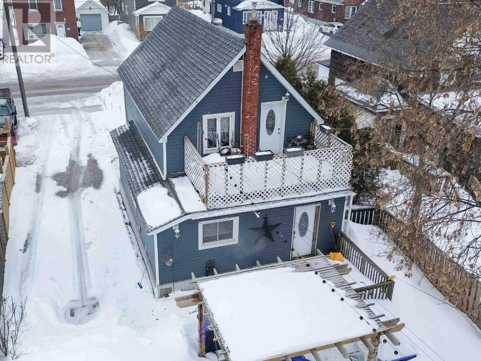 212 Wallace Ter, Sault Ste. Marie, Ontario P6C 1K6 - Photo 2 - SM260542