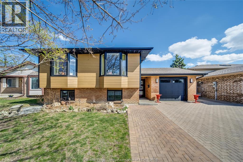 MLS# 26007854: 13158 DILLON DRIVE, Tecumseh, Canada