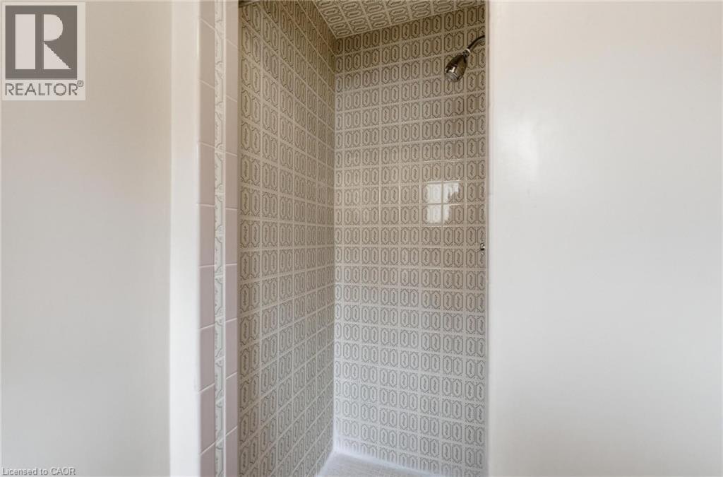 26 Adorn Court, Hamilton, Ontario  L8E 3N2 - Photo 27 - 40819902