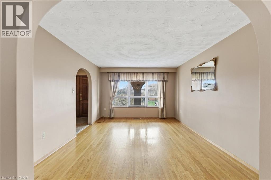 26 Adorn Court, Hamilton, Ontario  L8E 3N2 - Photo 7 - 40819902