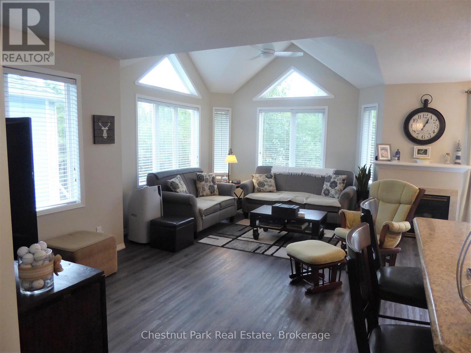 17 Valleymede Court, Collingwood, Ontario L9Y 3Y9 - Photo 5 - S13001834