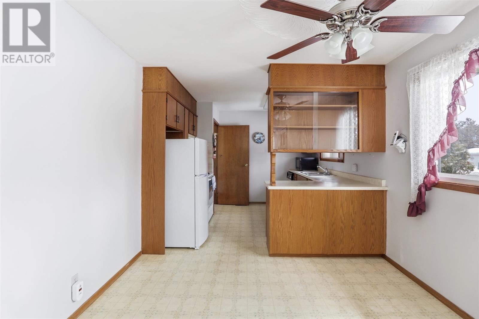 8 Ransome Dr, Sault Ste. Marie, Ontario  P6C 1N2 - Photo 9 - SM260682