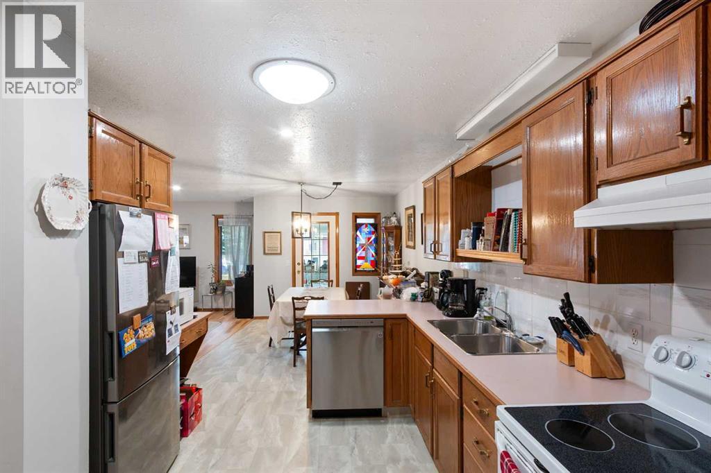 4102 Silverpark Estates Close, Olds, Alberta  T4H 1B4 - Photo 16 - A2289940