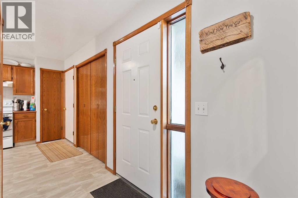 4102 Silverpark Estates Close, Olds, Alberta  T4H 1B4 - Photo 6 - A2289940