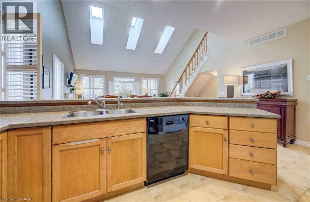 560 Springwater Drive, Waterloo, Ontario  N2V 2K6 - Photo 9 - 40821009