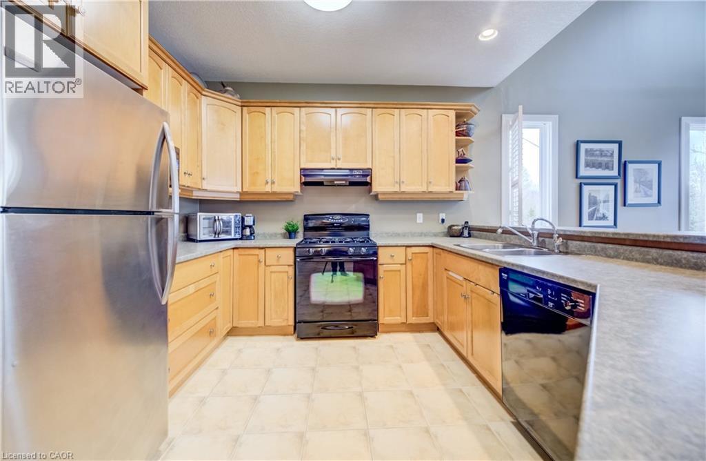 560 Springwater Drive, Waterloo, Ontario  N2V 2K6 - Photo 7 - 40821009