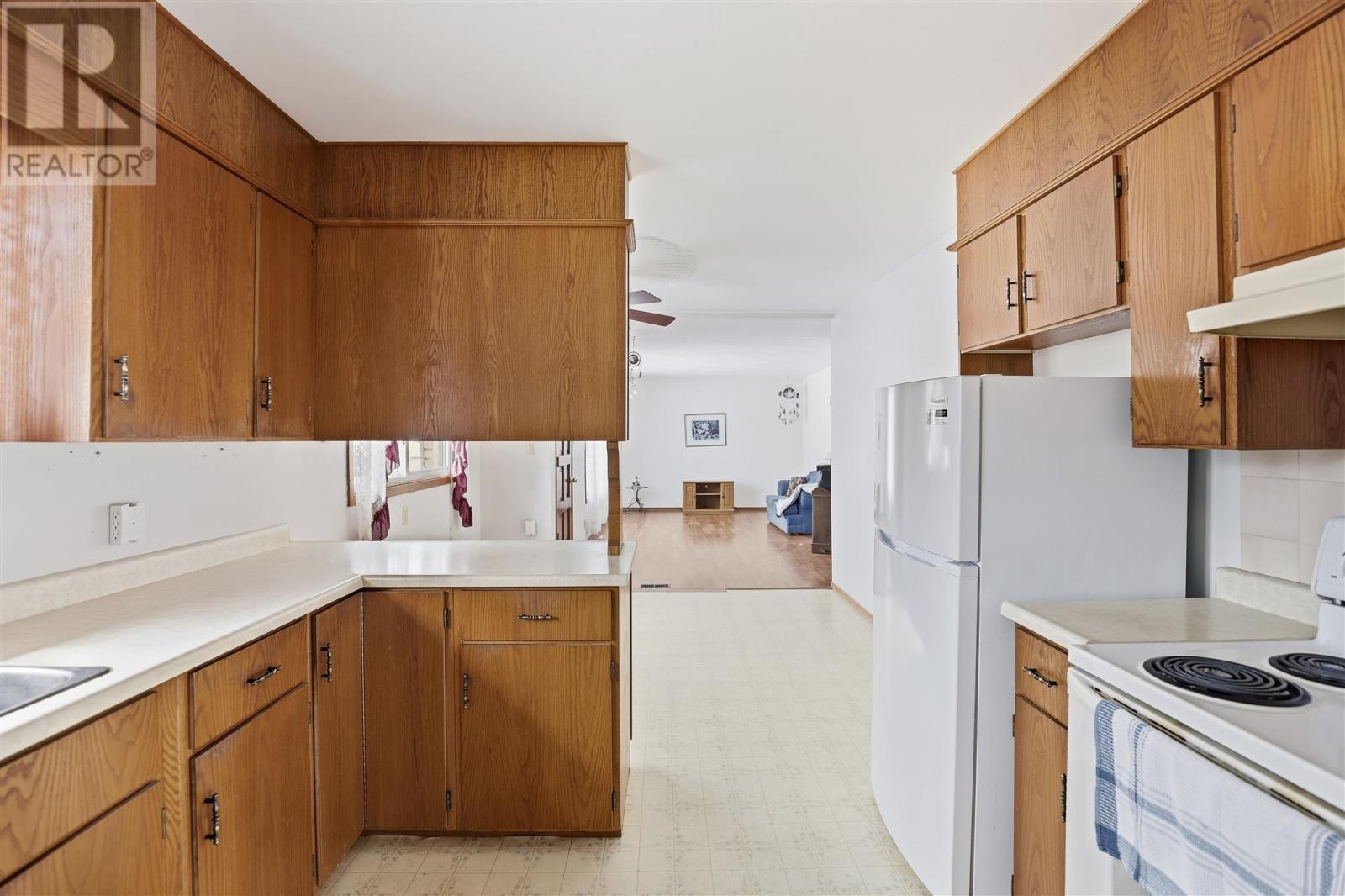 8 Ransome Dr, Sault Ste. Marie, Ontario  P6C 1N2 - Photo 12 - SM260682