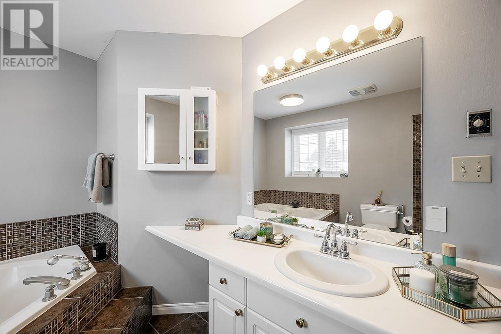 27 Plummer Cres, Sault Ste. Marie, Ontario  P6B 6E4 - Photo 24 - SM260695