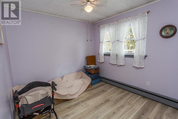 593 Pine St, Sault Ste. Marie, Ontario  P6B 3E8 - Photo 13 - SM260696