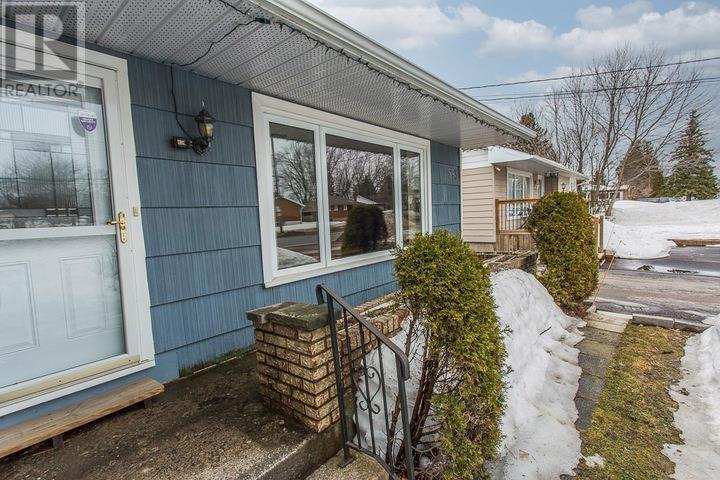 593 Pine St, Sault Ste. Marie, Ontario  P6B 3E8 - Photo 24 - SM260696