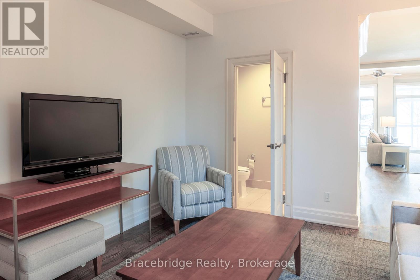 B102-C1 - 1869 Muskoka Rd 118 Highway W, Muskoka Lakes, Ontario  P1L 1W8 - Photo 4 - X13001614