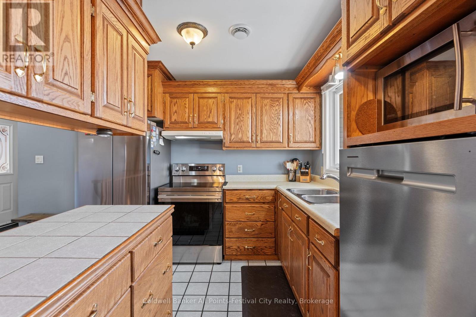 1 Crawford Street, North Huron, Ontario  N0G 2H0 - Photo 10 - X13001744